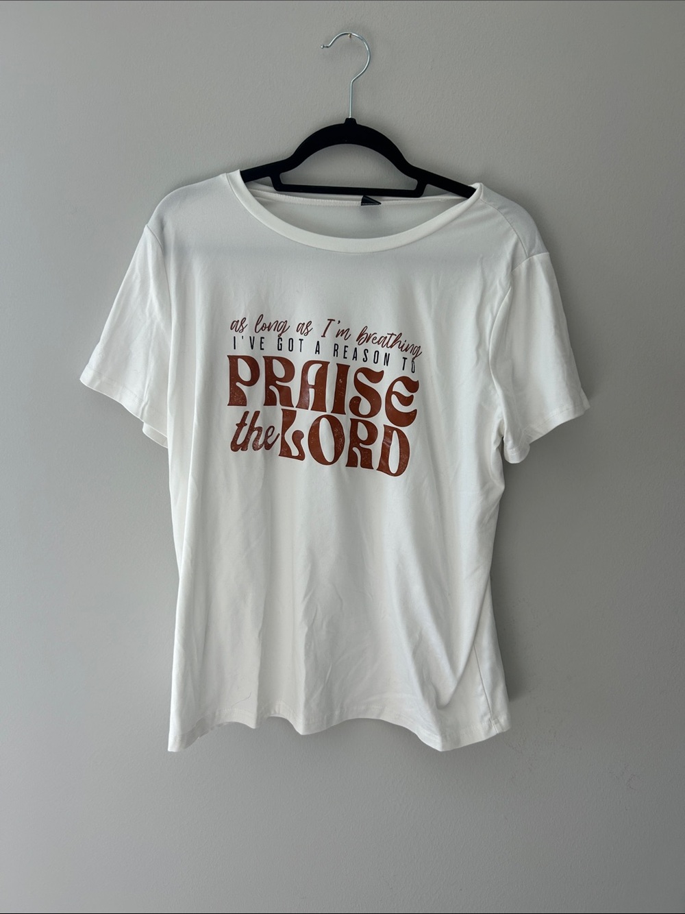 White Graphic Tee with Brown Design Size Large